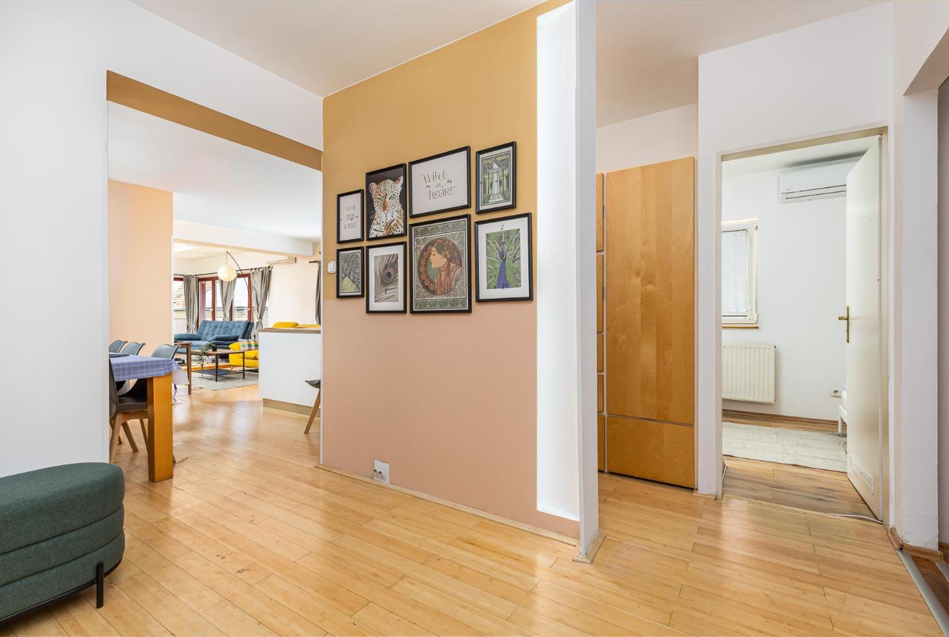 Center Penthouse - Huge Terrace And Free Parking - Tram/metro - Ac Apartamento *