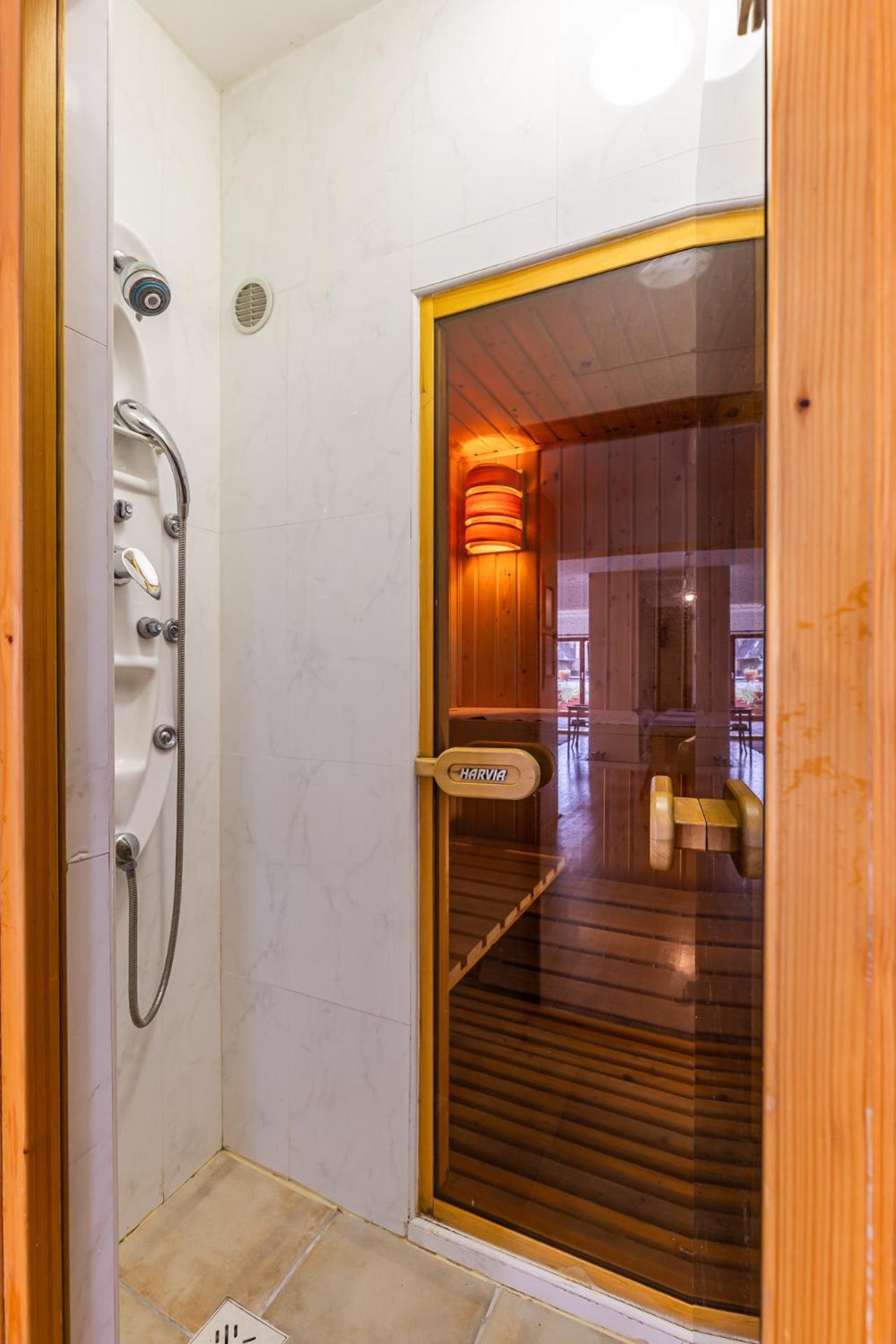 Apartamento Center Penthouse - Huge Terrace And Free Parking - Tram/metro - Ac Budapest